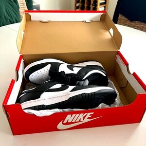 Nike Panda Dunks size 8 women’s